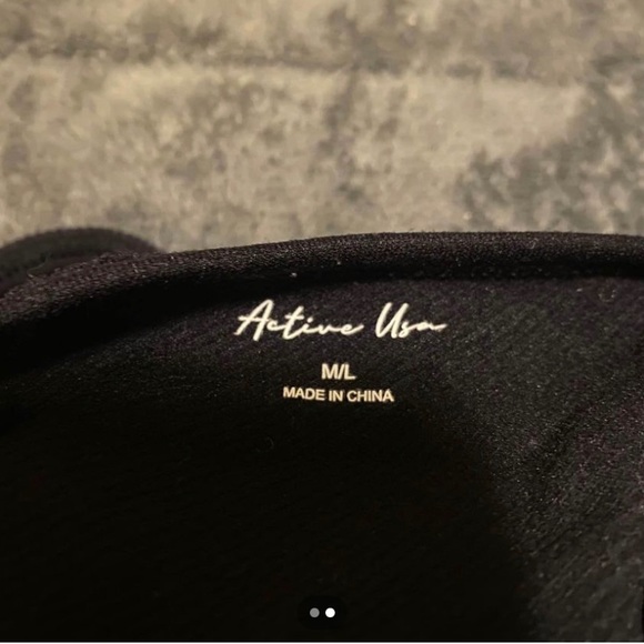 CROSS FRONT LONG SLEEVE CROP TOP - Picture 3 of 3